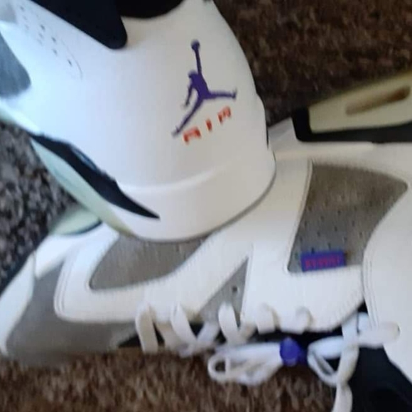 Air jordan retro flint grey